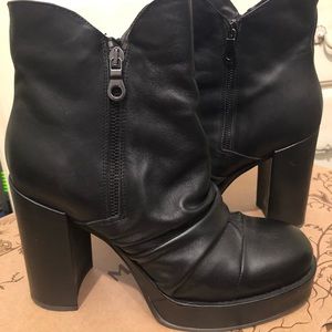 Unilace Shoes - Black Edgy Ankle Boots Unilace Shoes - Black Edgy Ankle Boots